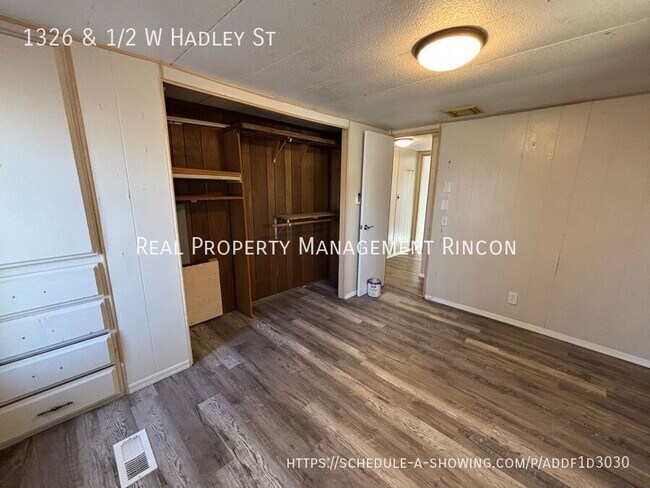 Building Photo - 1326-1322 W Hadley St