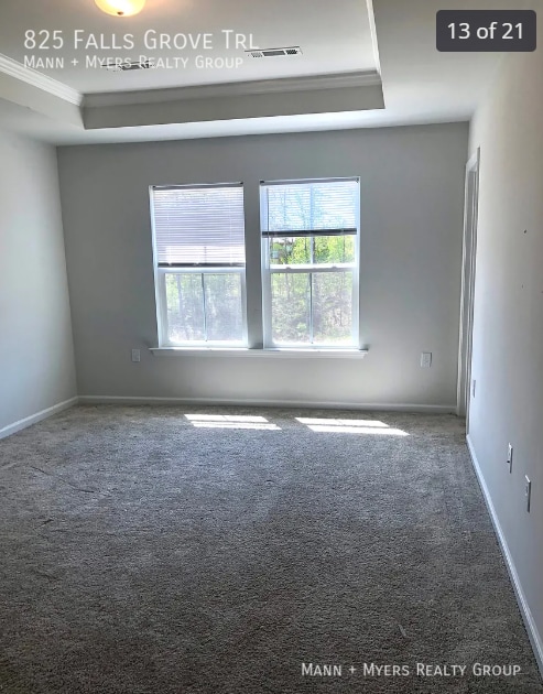 Building Photo - 825 Falls Grove Trl