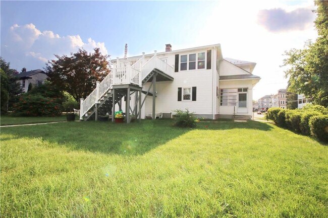 Building Photo - 391 Dulude Ave