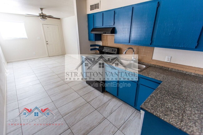 Building Photo - 14034 W Noble Cir