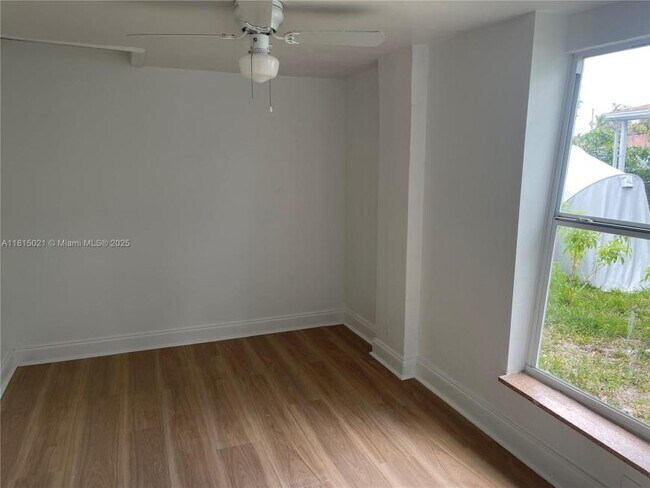 Building Photo - 2 bedroom in North Miami Beach FL 33160
