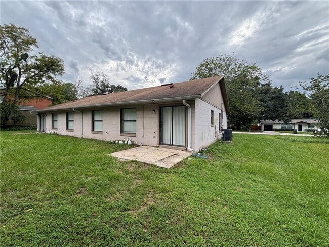 Building Photo - 151 Stefanik Rd