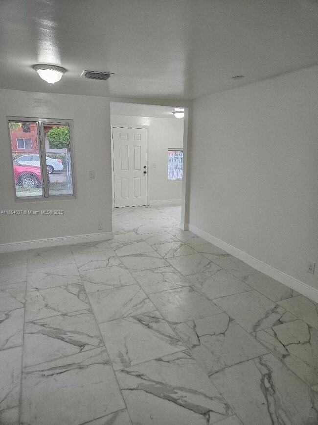 Building Photo - 148 NE 78th St