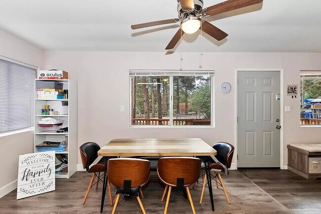 Primary Photo - 256 Kern Ave