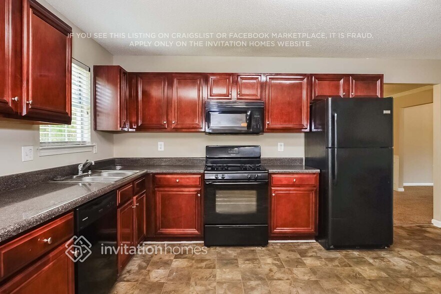 Building Photo - 5565 Platte Dr