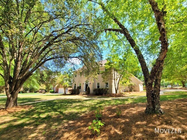 Building Photo - 2400 Tweedmore Ct