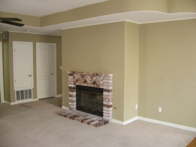 Building Photo - Spacious Newly Renovated 5 Bedroom Home in Tracy – $3,200/Month Available Soon!