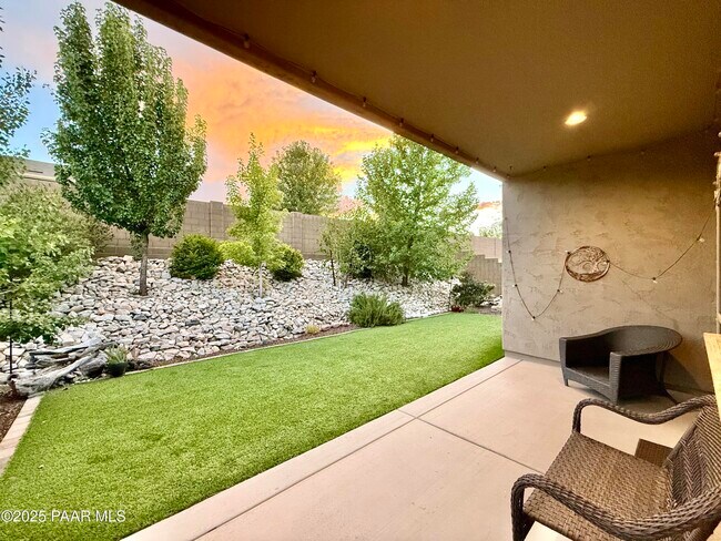 Building Photo - 5768 N Thornberry Dr