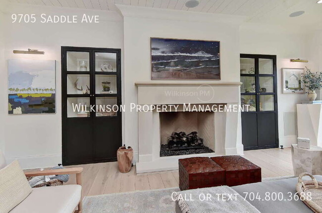 Building Photo - 9705 Saddle Ave