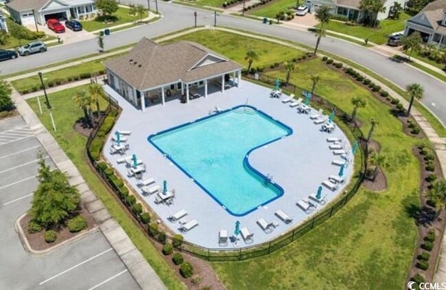 Building Photo - 1592 Buckingham Ave