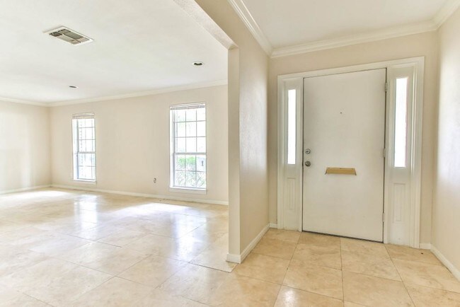 Building Photo - 3839 Sun Valley Dr