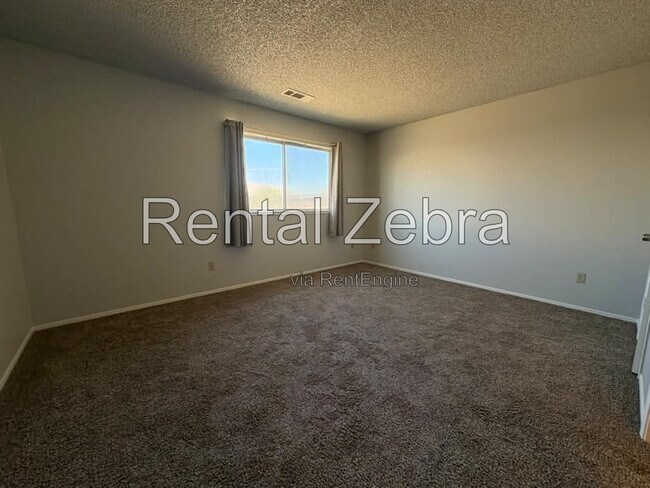 Building Photo - 63 Skylark Ct