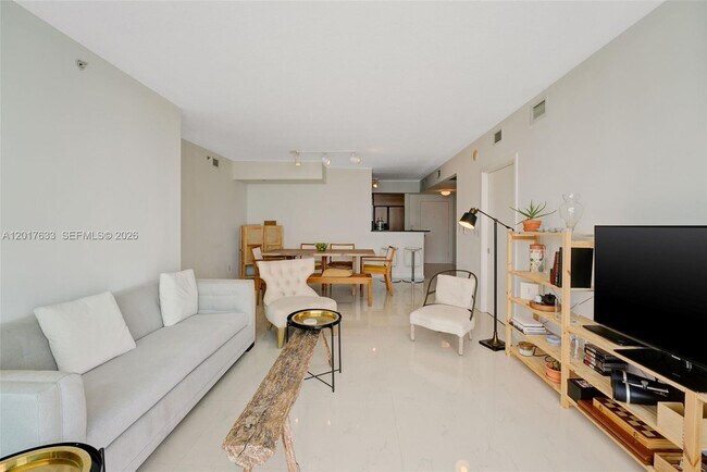 Building Photo - 335 S Biscayne Blvd