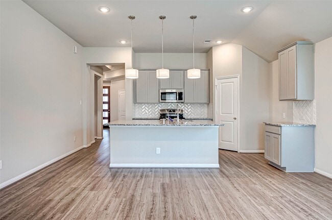 Building Photo - 24010 Barnett Overlook