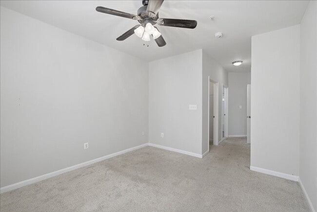 Building Photo - 21228 McFadden Square