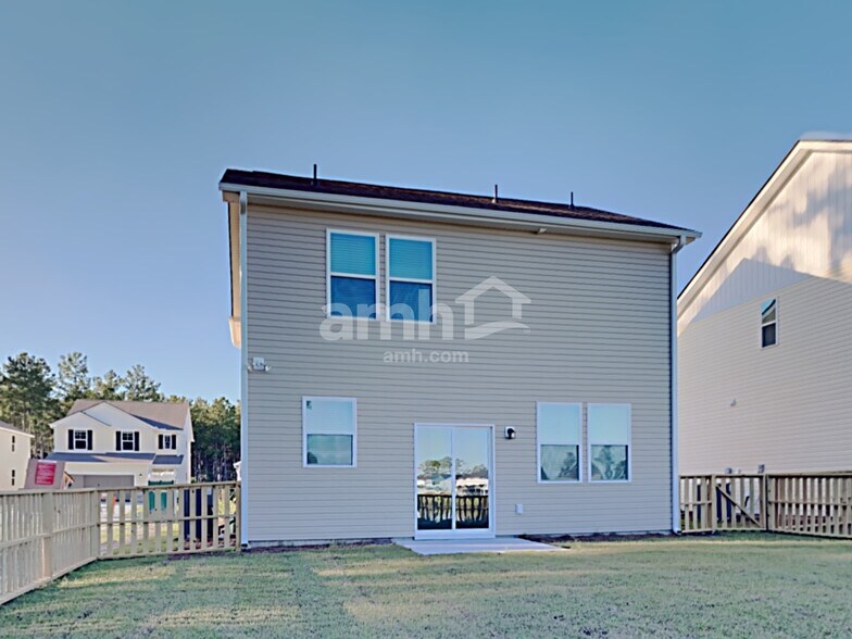 Building Photo - 323 Azore Way