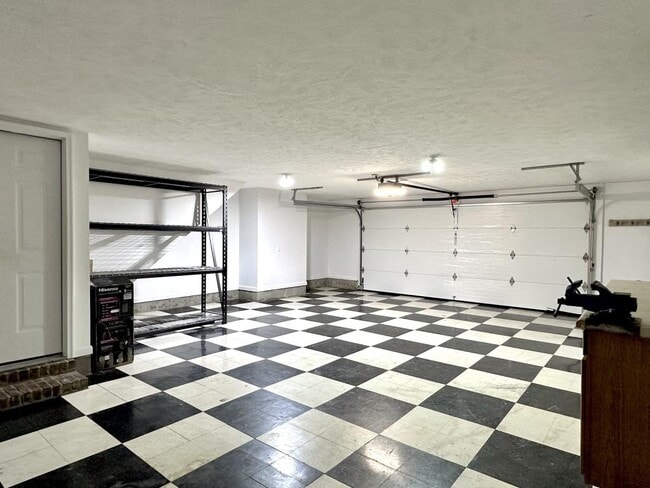 Building Photo - 124 Bayou Ct
