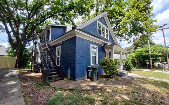 Building Photo - 925 S Cox St