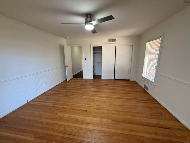 Building Photo - 2208 Avondale St