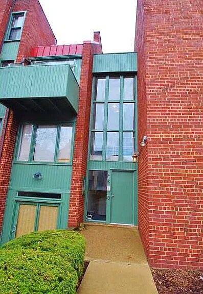 Front Entrance - 625 Copeland St