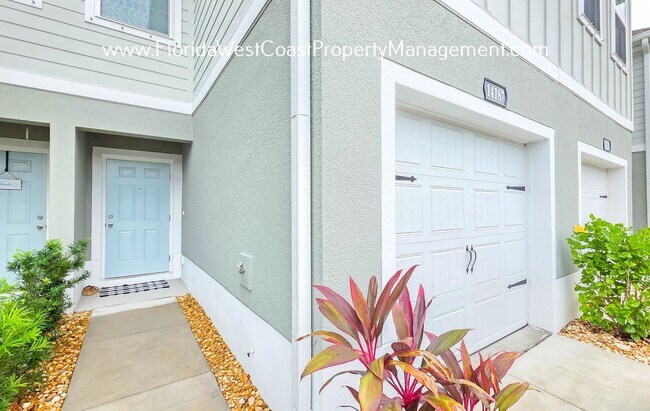 Building Photo - OUTSTANDING TOWNHOME IN LAKEWOOD RANCH! 3 ...