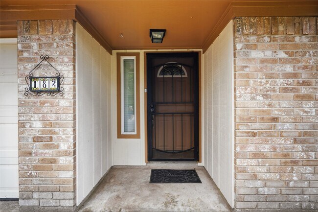 Building Photo - 182 Greenleaf Ln
