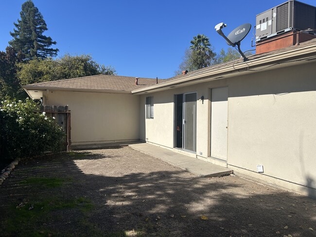 Building Photo - 3000 Keller St