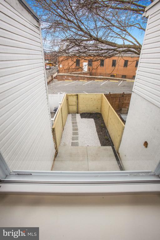 Building Photo - 702 19th St NE