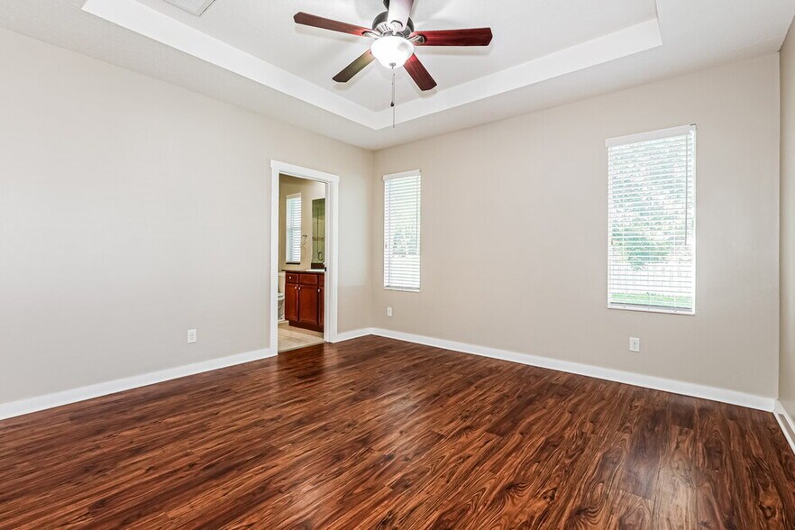 Building Photo - 11826 Forest Park Cir