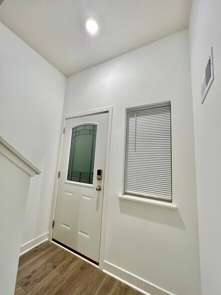 Building Photo - 11204 Balsam Pointe Trl