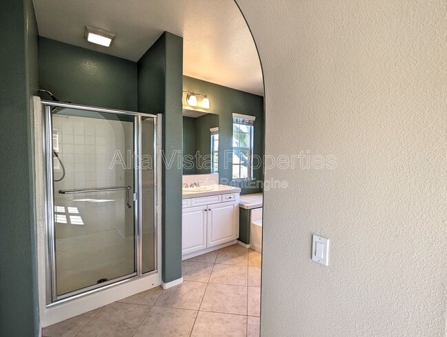 Building Photo - 8421 Kern Crescent