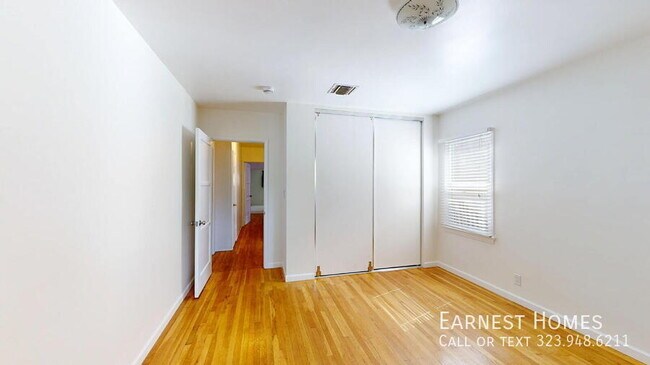 Building Photo - 14920 Hesby St