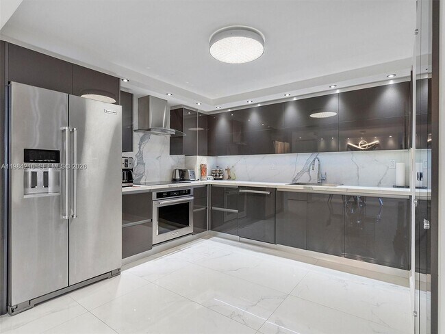 Building Photo - 251 174th St