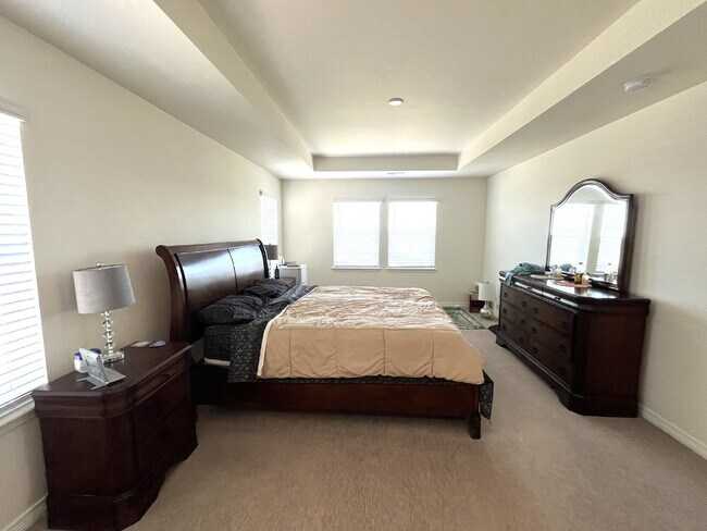 Building Photo - Wonderful 4 Bedroom/2 Bathroom with a Loft and Study in Whispering Pines!