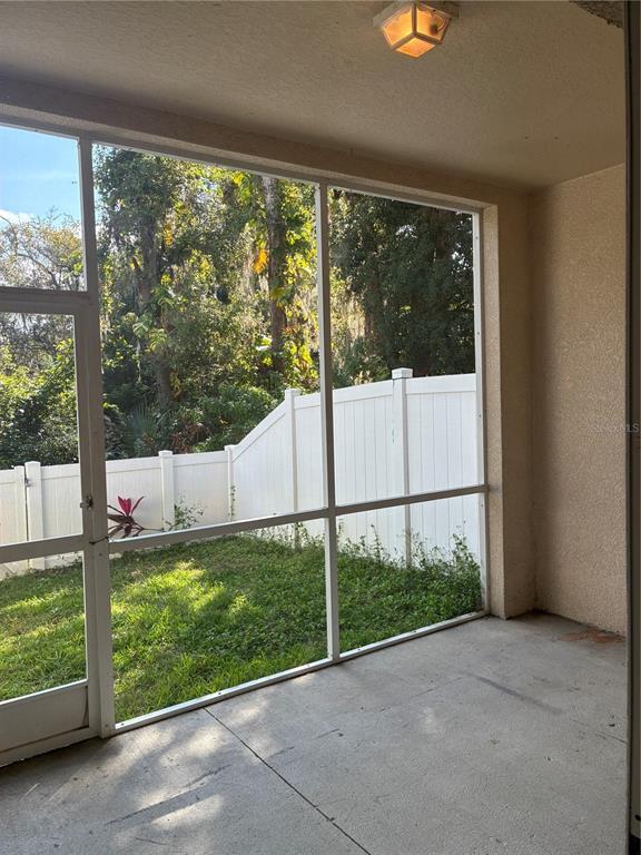 Building Photo - 1110 Sleepy Oak Dr