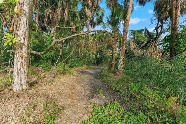 Building Photo - 8010 Riverview Dr