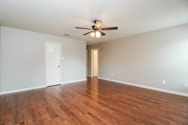 Building Photo - 5308 Emmeryville Ln
