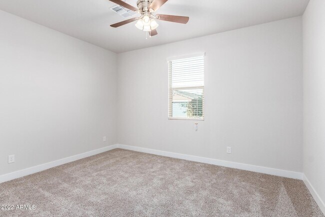 Building Photo - 8526 S 69th Ln