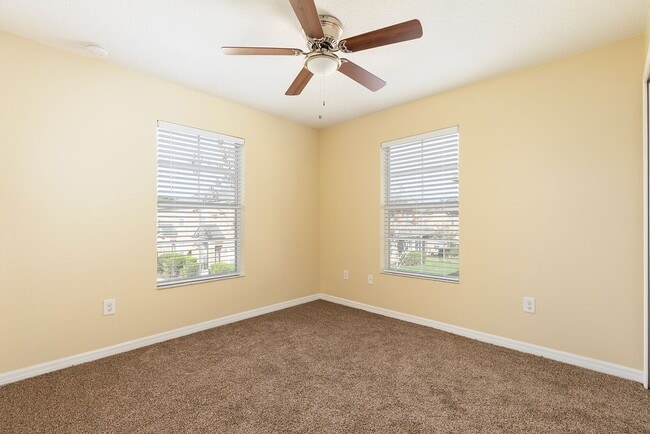 Building Photo - PRISTINE CLEAN 3 BDRM TOWNHOUSE IN SANFORD!