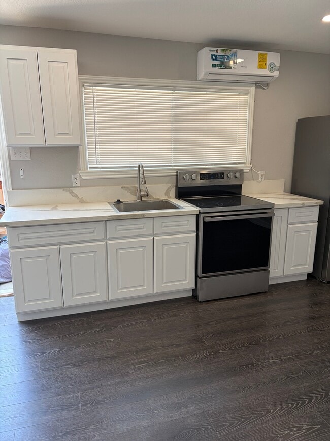 Building Photo - 31260 Saddleback Ln