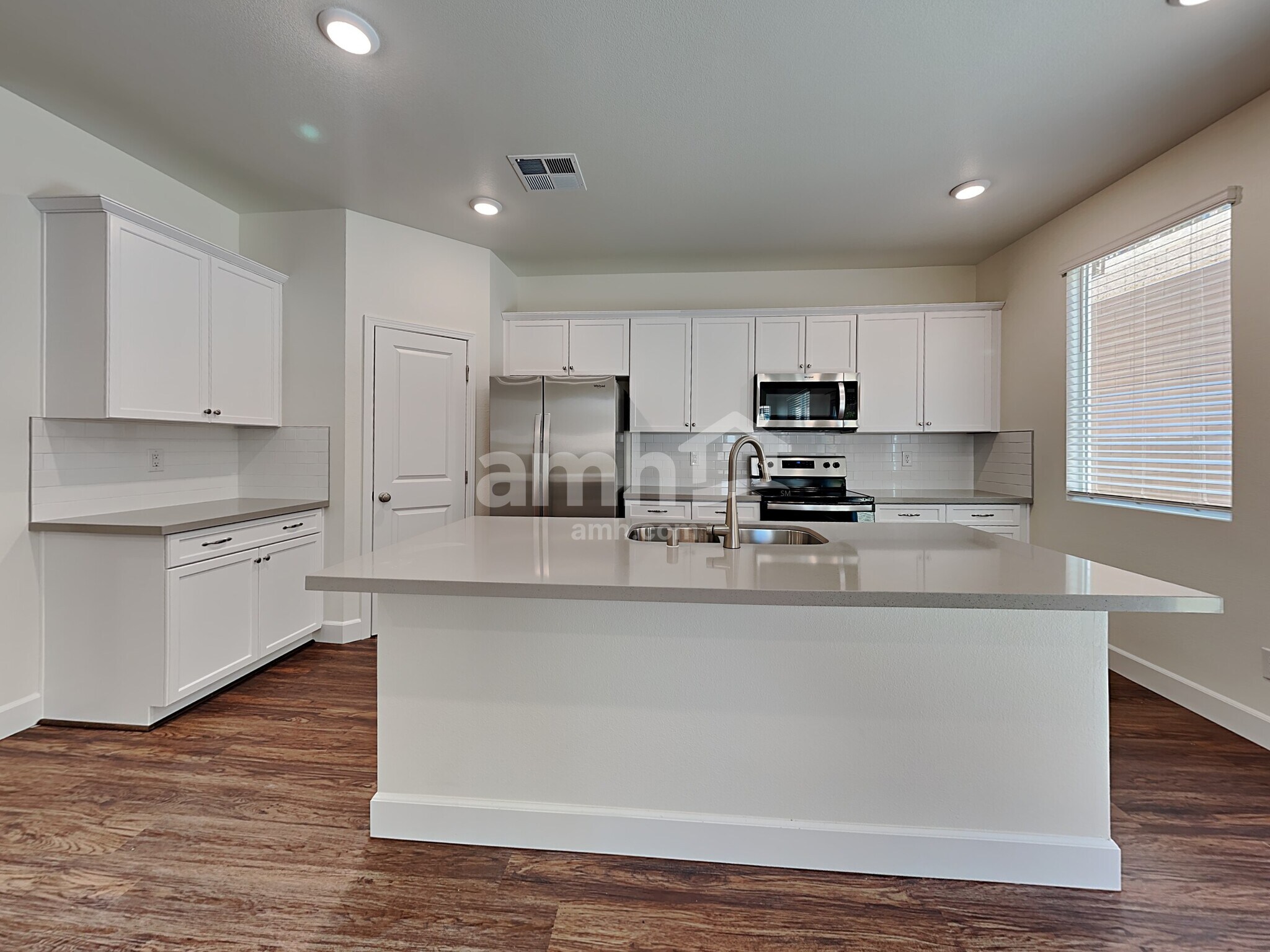 Building Photo - 6135 Theodore St