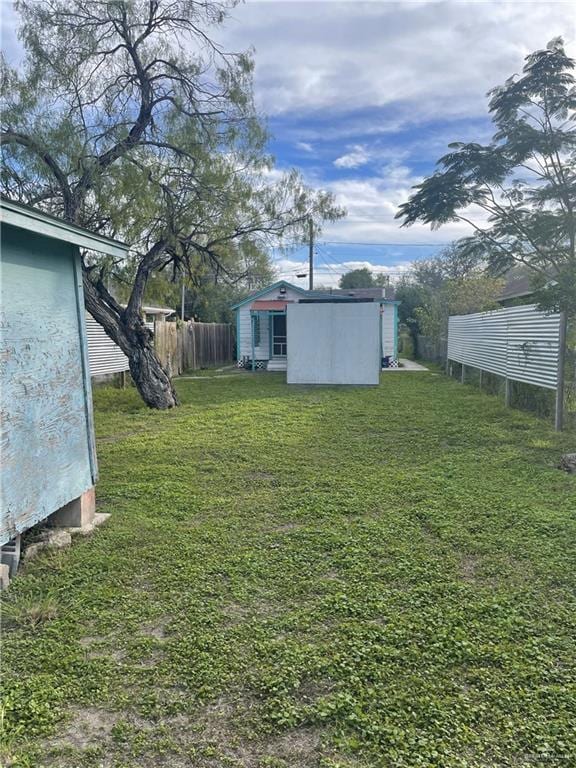 Building Photo - 14 E St