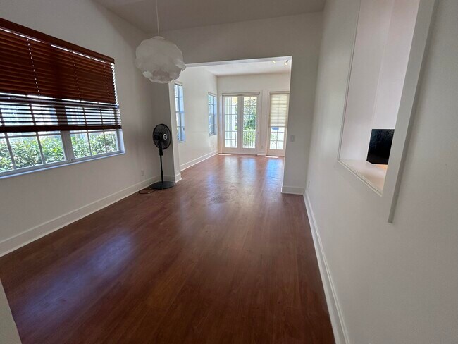 Building Photo - 8455 Belize Pl