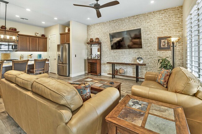 Building Photo - 30737 S Osprey Dr