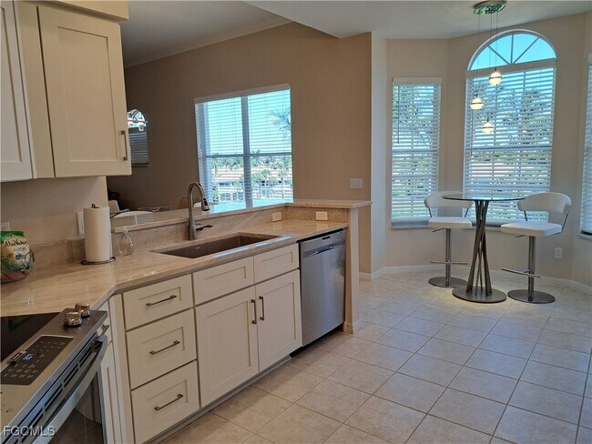 Building Photo - 11100 Harbour Yacht Ct