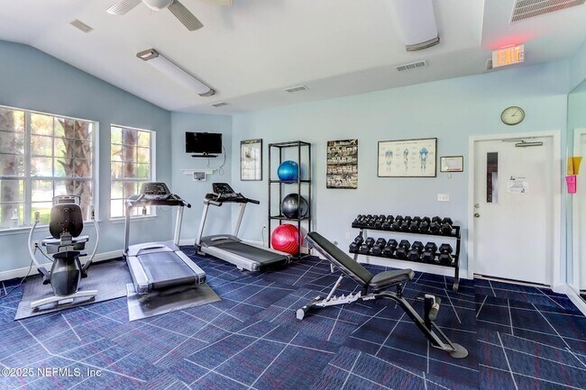 Building Photo - 160 Veracruz Dr