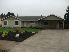 Building Photo - Inviting 3-Bedroom Home with Workshop/Storage and Outdoor Space