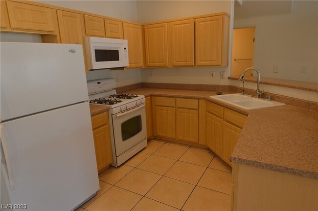 Building Photo - 6560 Bucking Horse Ln
