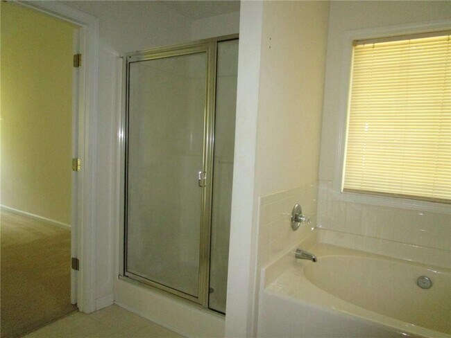 Building Photo - 3830 Guiness Way