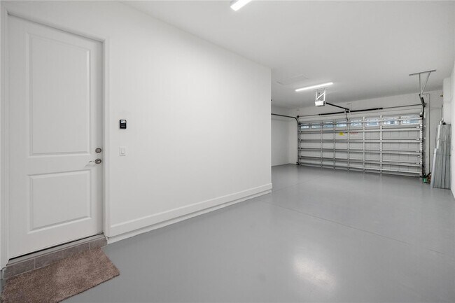 Building Photo - 5164 Liberty Ln
